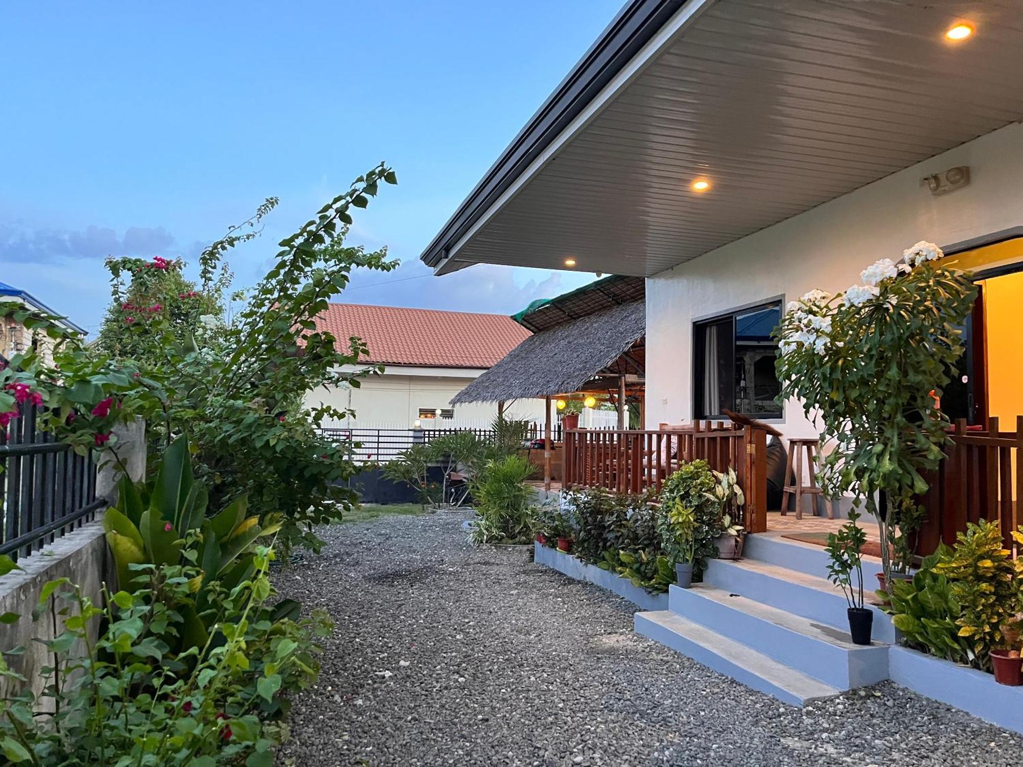 Momo Hostel Moalboal Zewnętrze zdjęcie